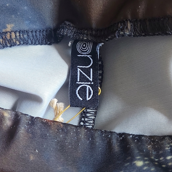 ONZIE Womens Size M/L Gym Leggings Yoga Trousers Galaxy Space Theme Print - Picture 6 of 7